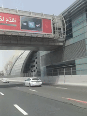 Deliveroo driver spotted on Dubai highway during morning delivery