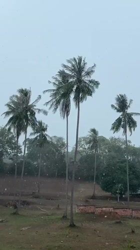 Heavy rain and winds hit Baan Hua Thanon, Thailand