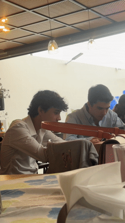 Woman dining at restaurant in Mexico captured on video