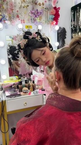 Traditional Chinese styling sessions documented at Panyu District studios