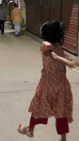 Girl spotted in commercial alleyway near Dhaka restaurant