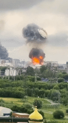 Industrial fire sends heavy smoke over l'Alfàs del Pi, Spain