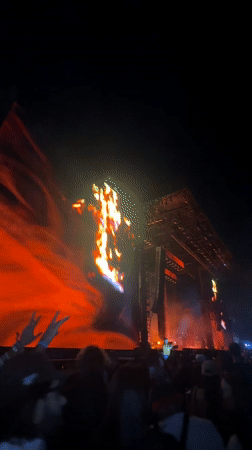 Nighttime concert draws large crowd in La Quinta, California