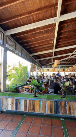 Getting ready and going out at El Astillero, Porlamar
