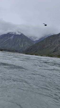 Rivers and dramatic peaks along the Jispa valley, Himachal Pradesh