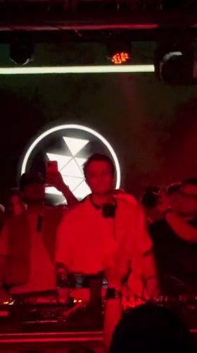 DJ draws enthusiastic crowd at Homestead performance