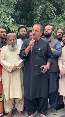 Men hold Urdu-banner protest demonstration in Quetta, Pakistan