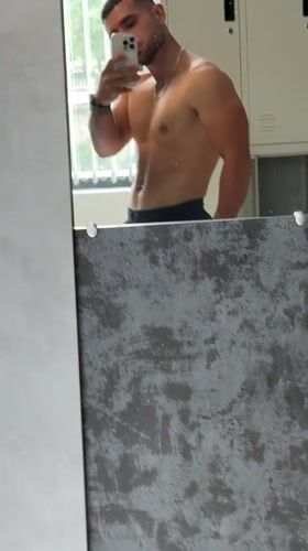 Man Takes Shirtless Selfie in Gabrovo Locker Room Mirror
