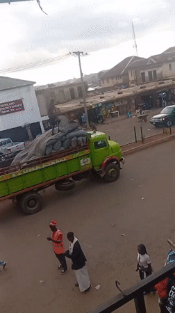 Daily market life documented in Bukuru, Nigeria streets
