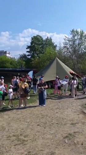 Sunday morning park life documented across Yekaterinburg