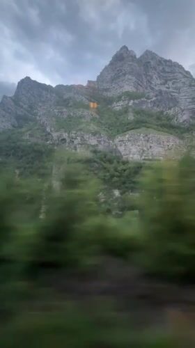 Orange streaks observed on mountain in Bosnia Herzegovina