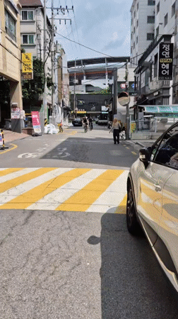 Morning life documented across Suwon-si, South Korea streets