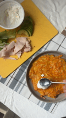 Late-night meal preparation and dining captured in Krasnoyarsk