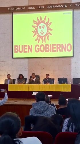 Presidential candidate Jorge Nieto holds press conference in Arequipa