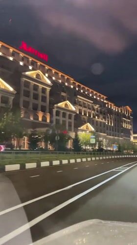 Nighttime traffic recorded in Russian resort town Estosadok