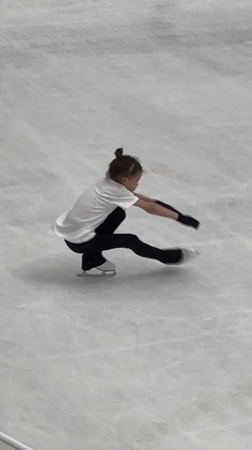 Young skaters practice at Nizhny Novgorod rink amid Putin book browsing