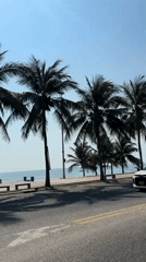 Clear morning captured along Đà Nẵng coastal road