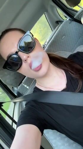 Driver observed vaping in vehicle in Chaykovsky, Russia