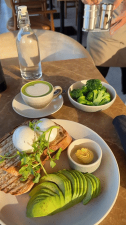 Solo breakfast and journaling session at Ubud restaurant