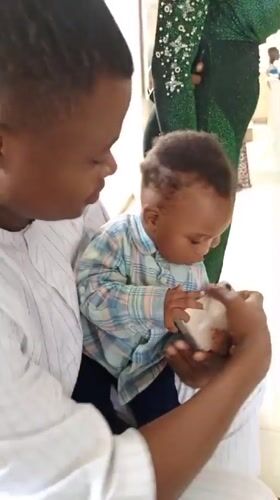 Church service with families documented in Keffi, Nigeria