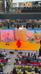 Peppa Pig live show entertains shoppers at Belgrade mall