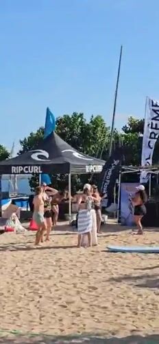 Beachside festival draws crowds in Denpasar morning hours