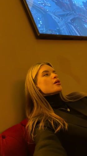 Evening scenes captured at Berlin's Casablanca Lounge