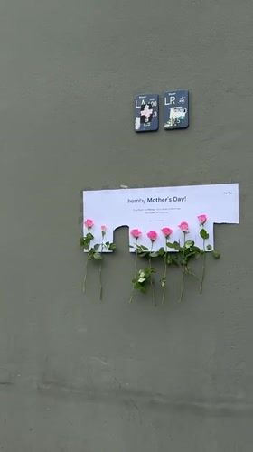 Mother's Day displays spotted in Berlin storefronts