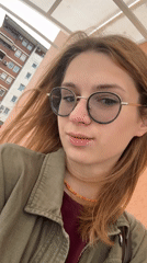 Woman films selfie video in Kragujevac residential area