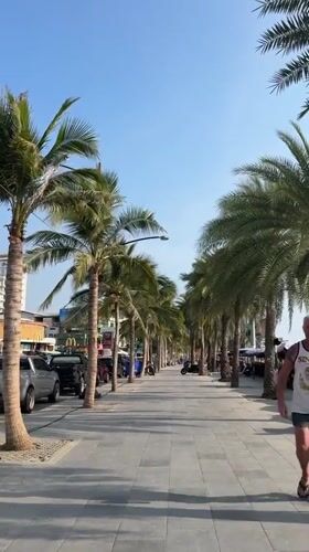 Tourist captures sunny morning scenes across Pattaya beaches and streets