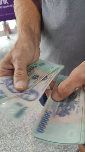 Morning street life documented in Hong Gai Ward