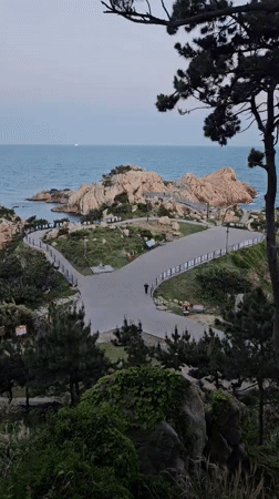 Tourist documents morning visit to Daewangam Park coastal attractions
