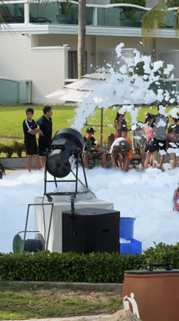 Foam party and golf at a Phú Thủy resort
