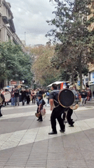 Street performance showcase in Santiago plaza