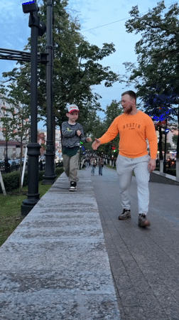 Outdoor concert draws crowds to Perm streets at dusk