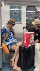 Casual train travel in Jiulongpo, Chongqing