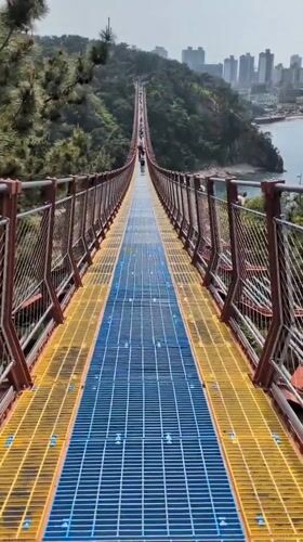 Morning coastal walk documented in Ulsan, South Korea