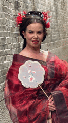 Woman in traditional Chinese dress spotted in Panyu District