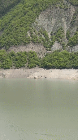 Witness documents water landscape with rocky shoreline in Georgia