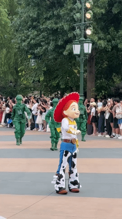 Disney parade rolls through Shanghai Disneyland with characters and floats