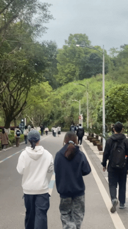 Morning scenes from Chongqing show construction, campus life