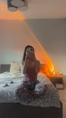 Woman records casual mirror selfies in Burgas bedroom