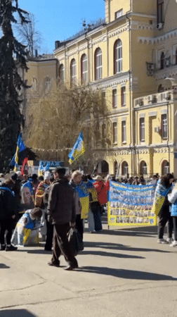 Ukrainian flag demonstration draws hundreds to central Kyiv square