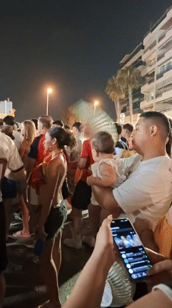 Torrevieja streets fill with Spanish football fans celebrating together