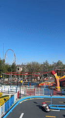 Sunny afternoon at Eyüpsultan amusement park attracts families
