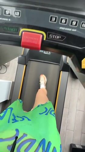 Gym session in Da Lat, treadmill to selfie