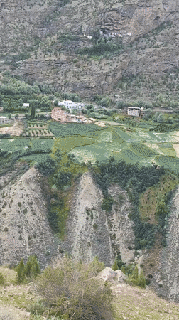 Keylang valley: stupas, cliffside buildings, and Himalayan terrain
