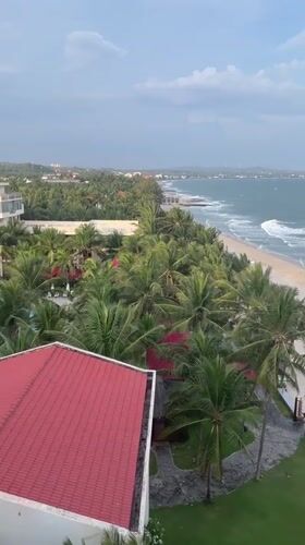 Resort guests document typical day at Mana Mui Ne Beach Resort