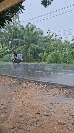 Heavy rainstorm documented in Matangpanyang, Indonesia Saturday morning