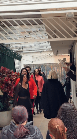 Fashion event activity across a São Paulo venue and its streets